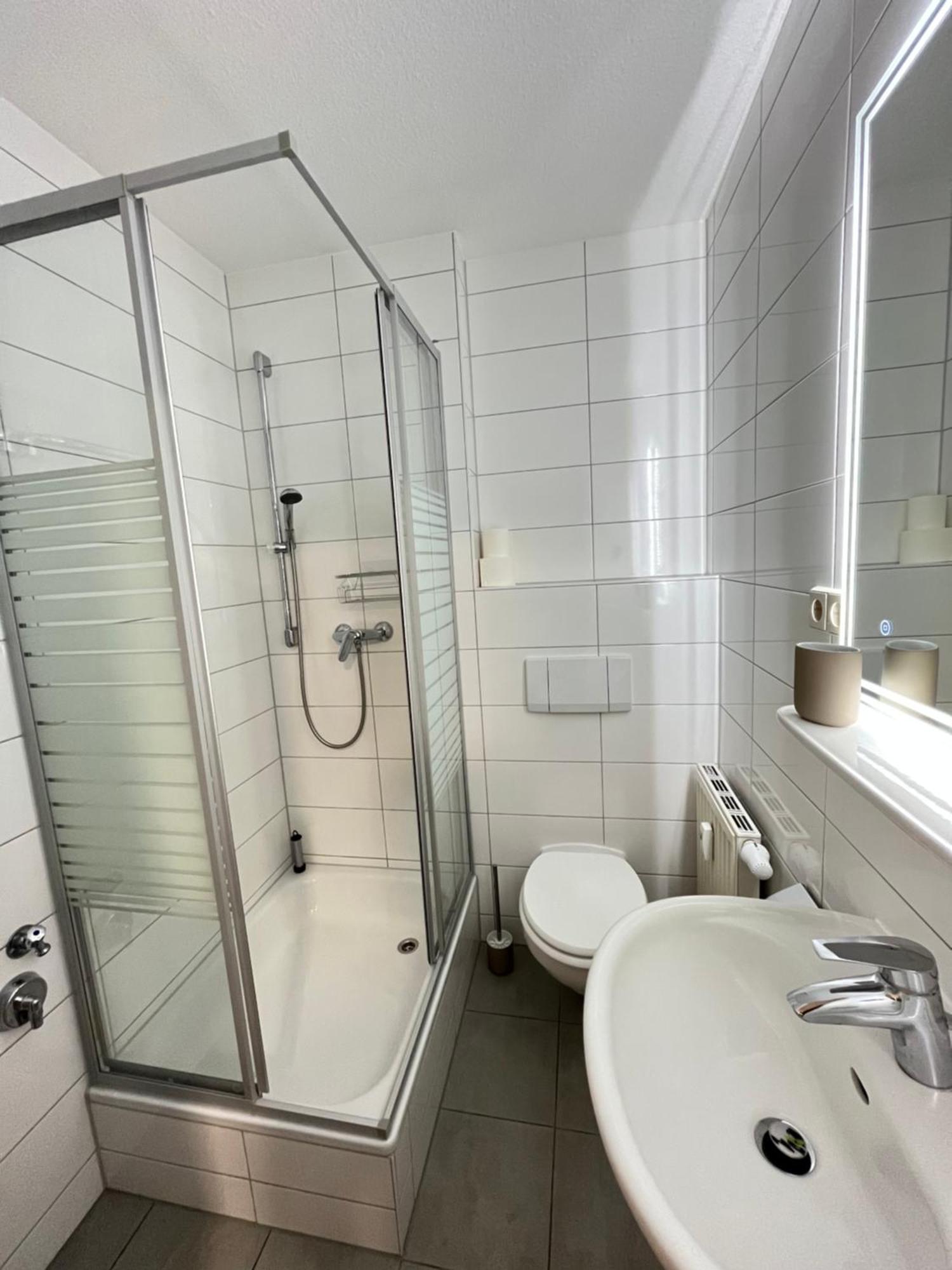 Studio An Der Elbe Mit Balkon, Kueche Und Netflix Dresden Exterior photo